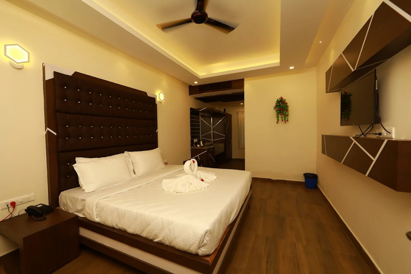 CS Empire Room